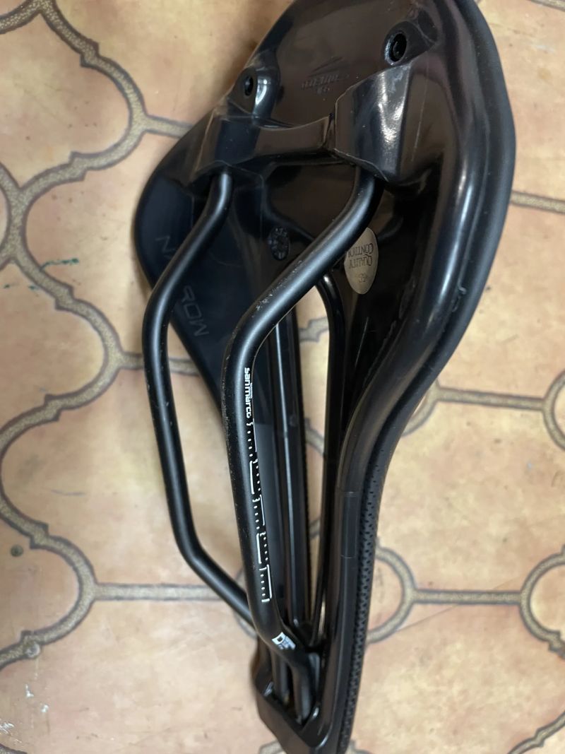 Sedlo LOOK= přebrandované Selle Italia