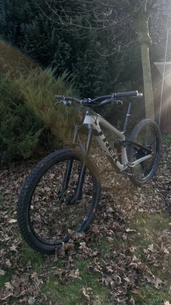 Trek Slash 9.7