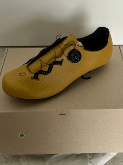 Stylovky na asfalt: QUOC Escape Road – NOVÉ, vel. 43, barva AMBER. 