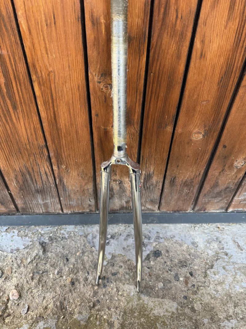 Prodám ocelovou vidlici (chrom)