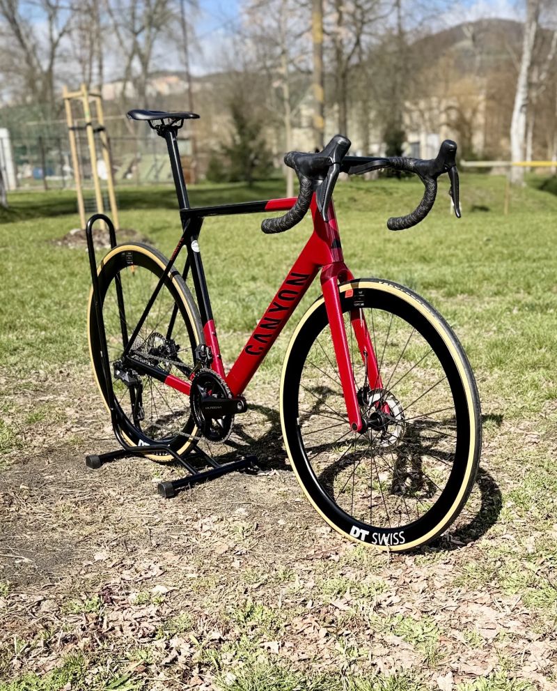 Canyon Ultimate CF SL 8 AERO, Dt Swiss 1100, Di2, wattmetr, vel. L, 7.1kg