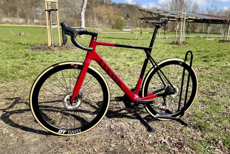 Canyon Ultimate CF SL 8 AERO, Dt Swiss 1100, Di2, wattmetr, vel. L, 7.1kg