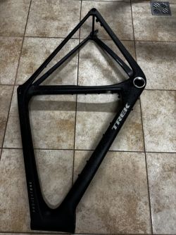 Gravel rámová sada TREK Checkmate SLR včetně příslušenství