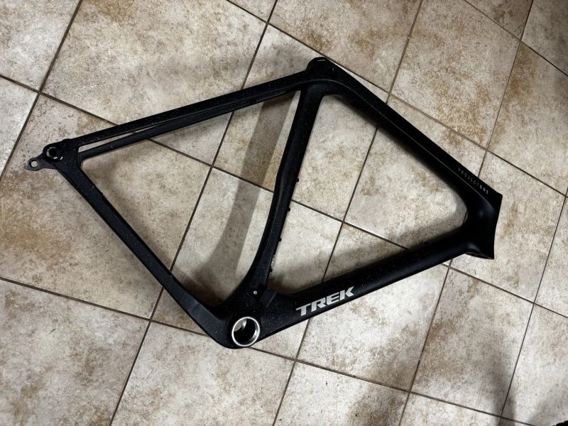 Gravel rámová sada TREK Checkmate SLR včetně příslušenství