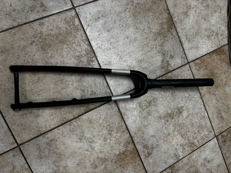 Gravel rámová sada TREK Checkmate SLR včetně příslušenství