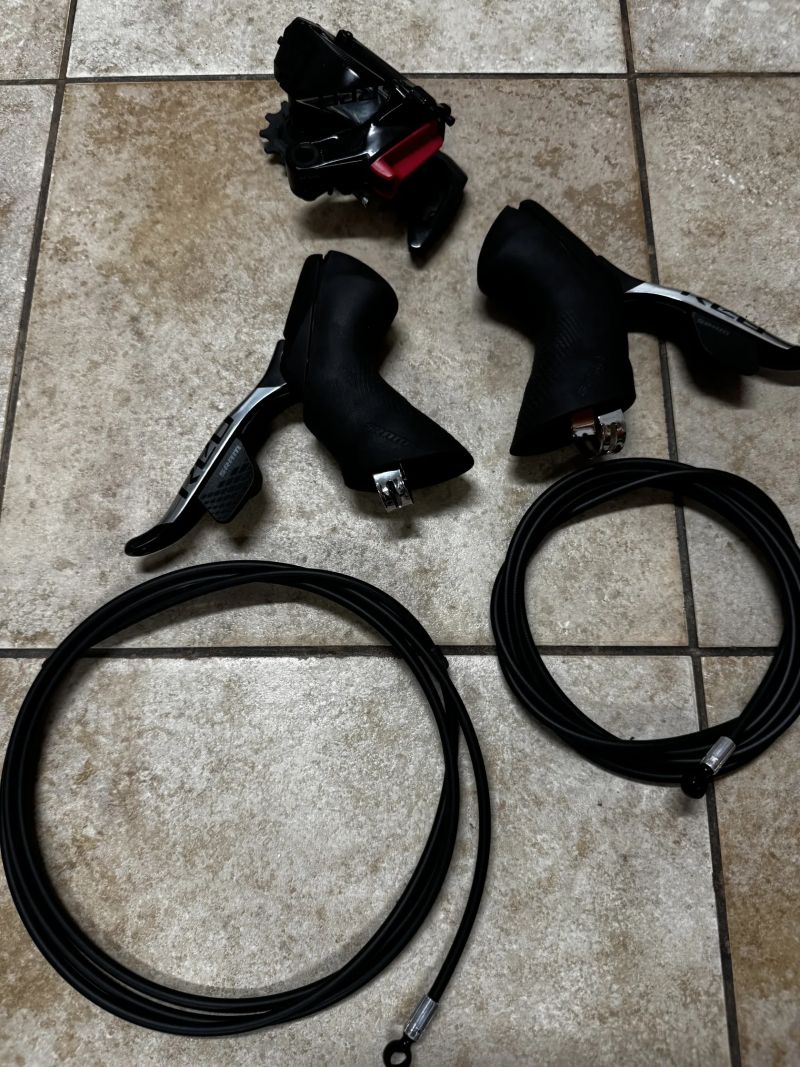 Gravel rámová sada TREK Checkmate SLR včetně příslušenství