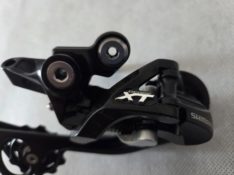 Přehazovačka Shimano RD-M781.