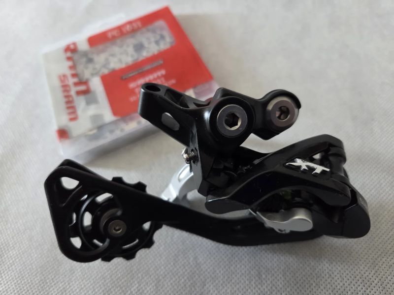 Přehazovačka Shimano RD-M781.