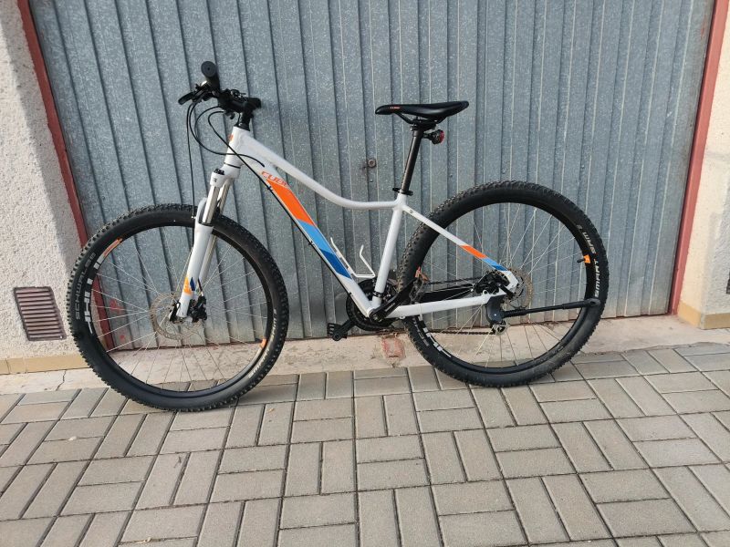 CUBE 27,5 dívčí horské kolo 