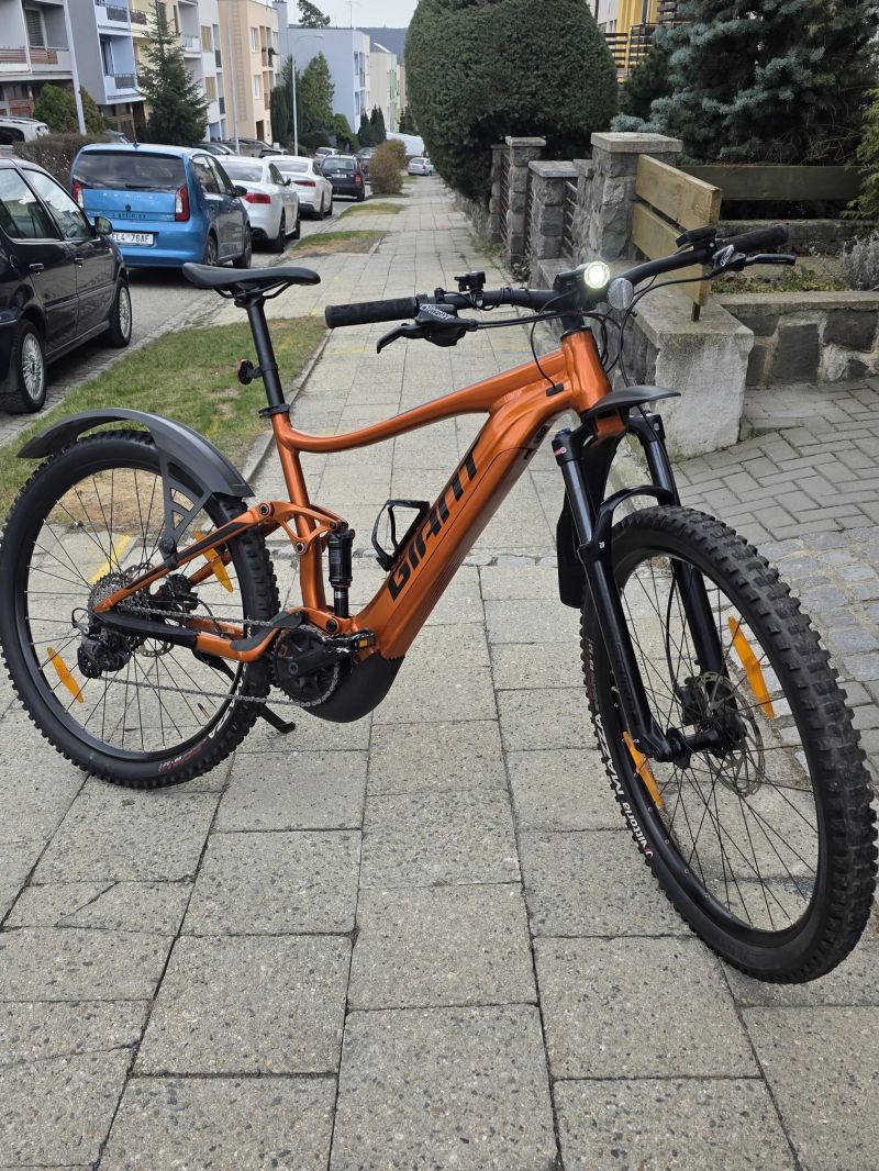 GIANT Stance E+ 2 (625Wh) - Skvělá výbava, zánovní stav
