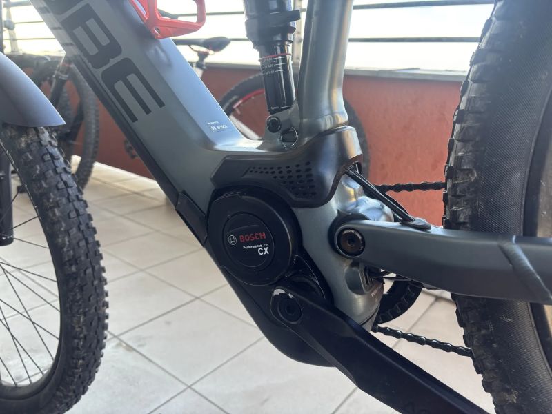 Cube Stereo Hybrid 120 P