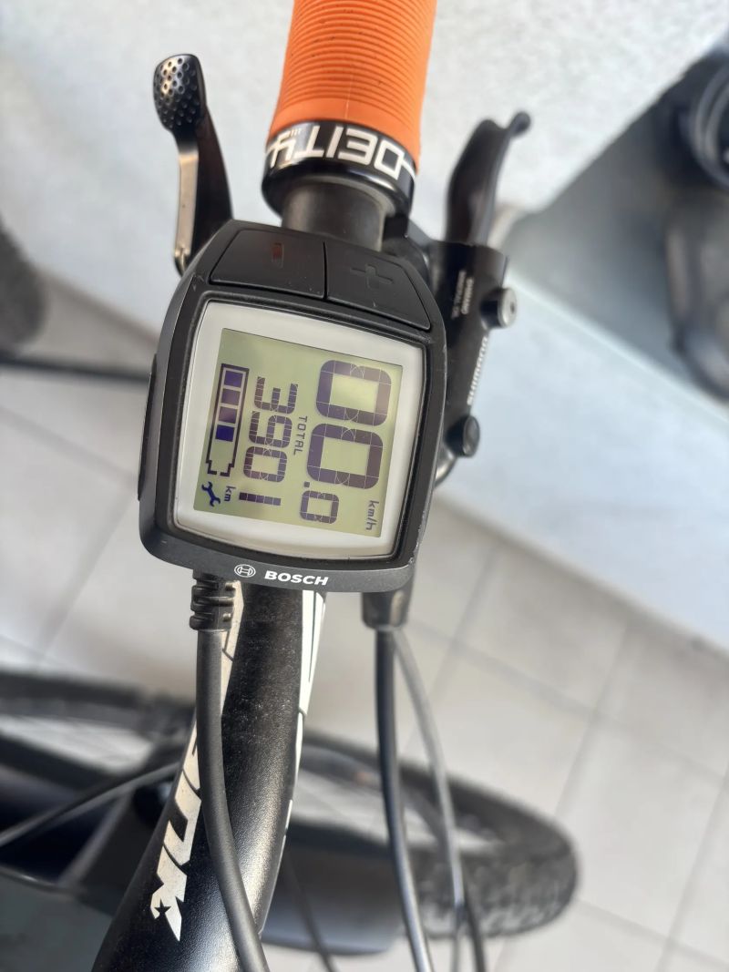 Cube Stereo Hybrid 120 P