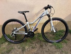 Dívčí kolo LIV, velikost XS