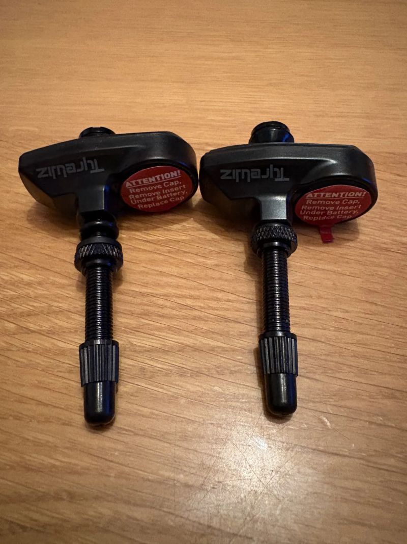 Sensory tlaku SRAM QUARQ AM TYREWIZ 2.0 včentě ventilků