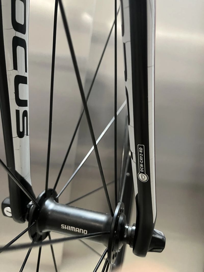 silnička Focus Cayo 2.0 AL, shimano 105 2x11