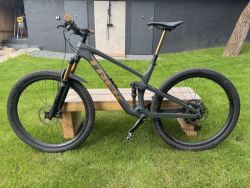 TREK TopFuel 9.8 XT Gen 3 ProjectONE, vel.L,najeto max 1000km, nevyužitý.