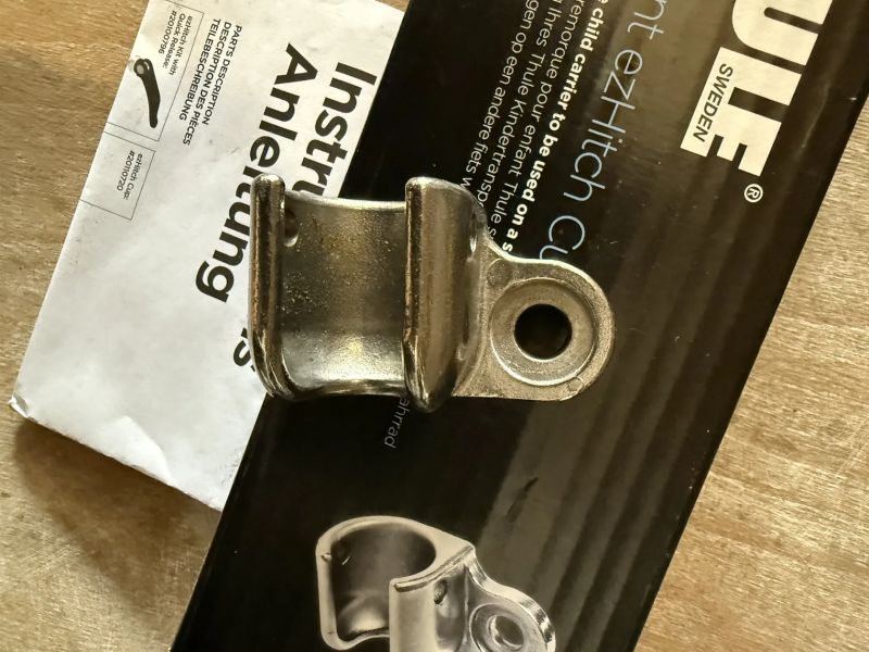 Pevná osa Syntace X-12 a držák/hák vozíku Thule Chartiot