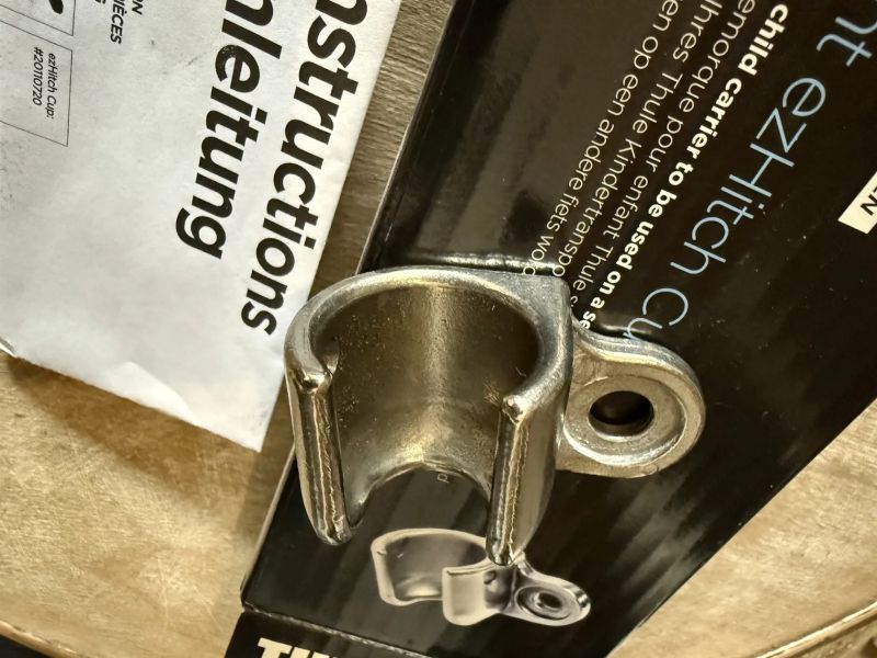 Pevná osa Syntace X-12 a držák/hák vozíku Thule Chartiot