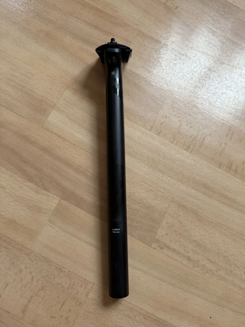 Karbonová sedlovka NEWMEN 27,2 x 350 mm