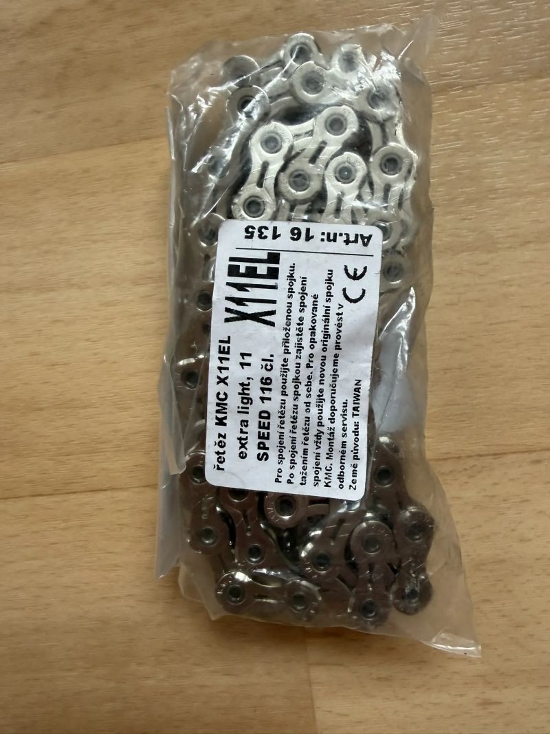 Prodám řetězy Shimano CN-LG500 , KMC X 11EL