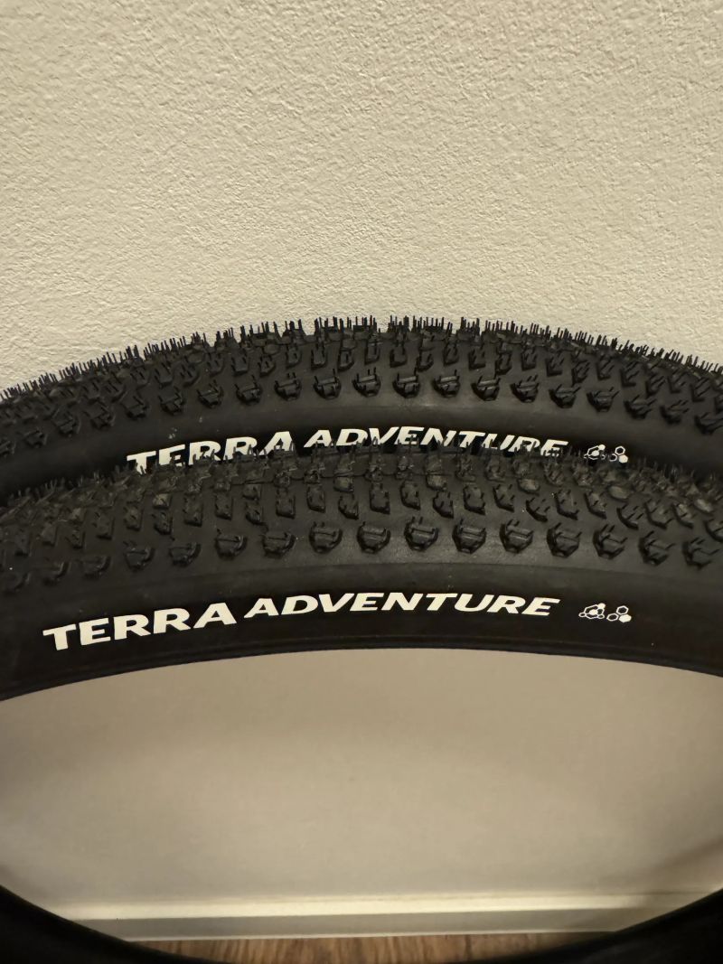 Continental Terra Adventure 45-622 plášť kevlar