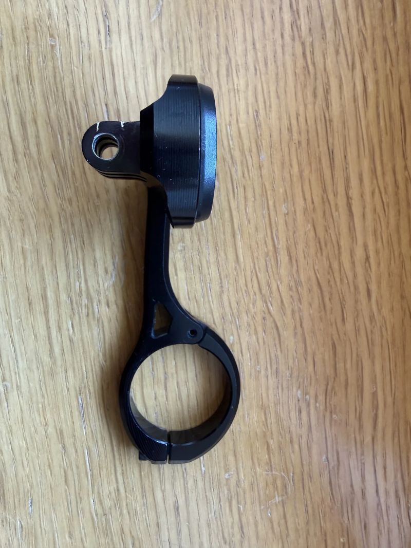 LEZYNE GARMIN/WAHOO GPS FORWARD MOUNT WITH GOPRO — držák pro cyklopočítač 