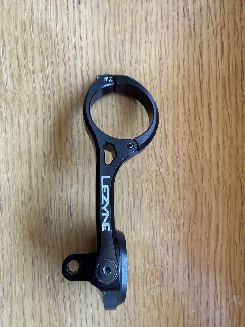 LEZYNE GARMIN/WAHOO GPS FORWARD MOUNT WITH GOPRO — držák pro cyklopočítač 