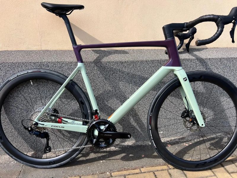 Focus IZALCO MAX 8.8, vel.46 a 59