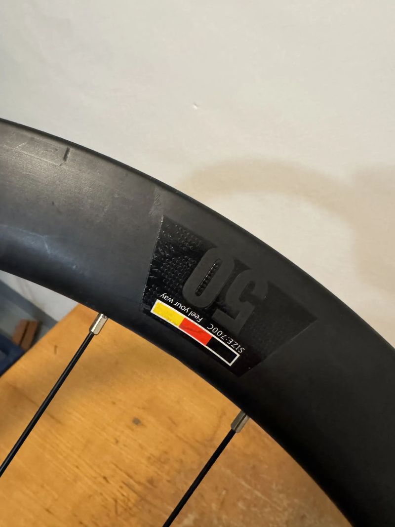 Prodám silniční karbonová kola