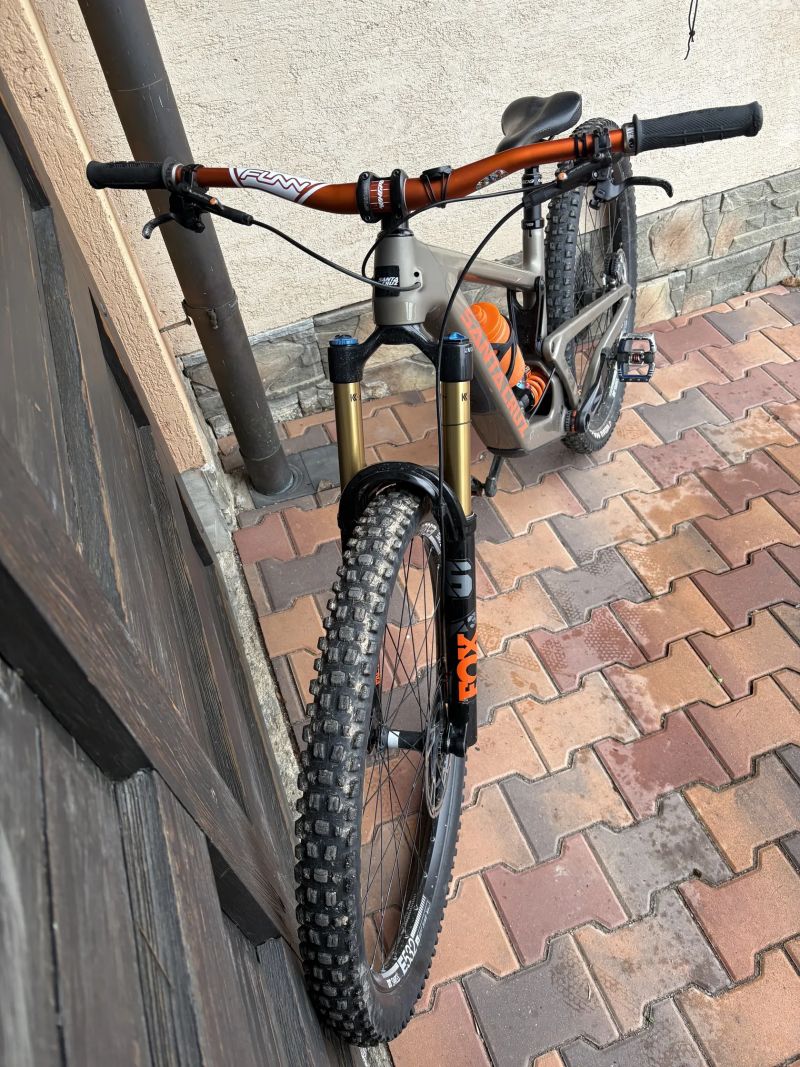 Santa Cruz Megatower