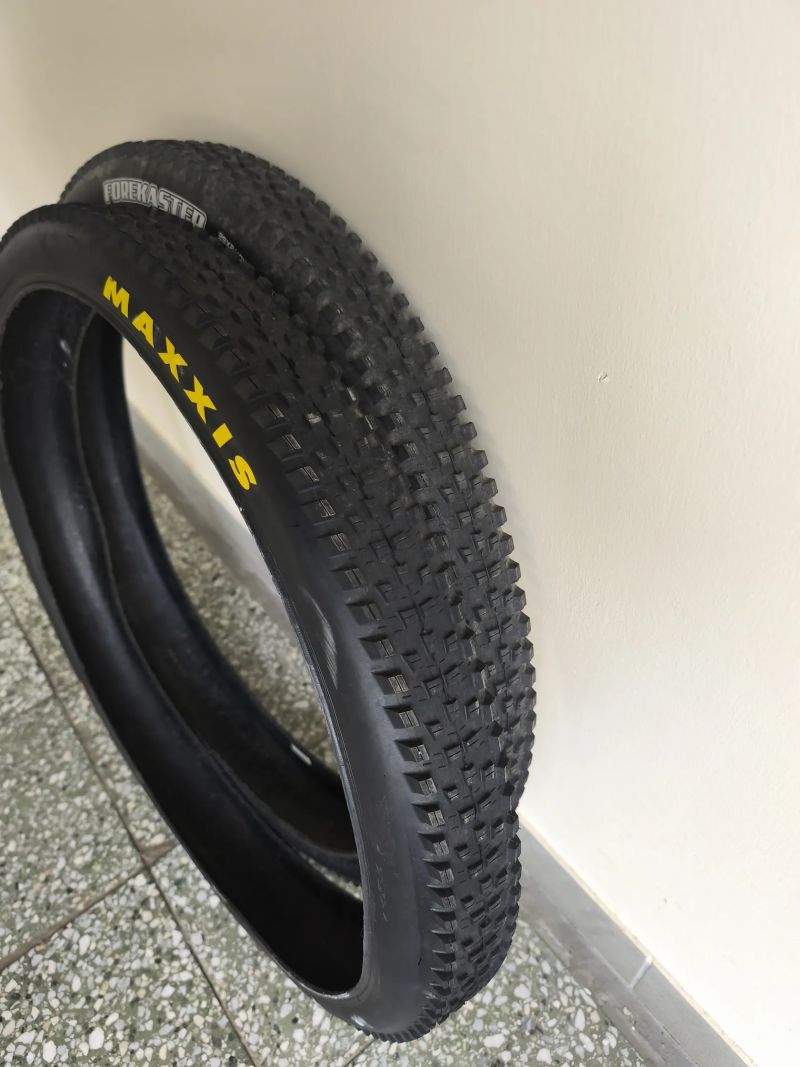 Pláště 29 maxxis forekaster 2.4 WT EXO TR