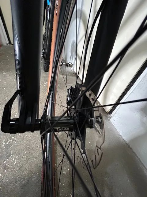 Prodám XC bike postavené na karbonovém rámu MRX 17" Elite s pohonem Sram Eagle GX - AXS 1x12