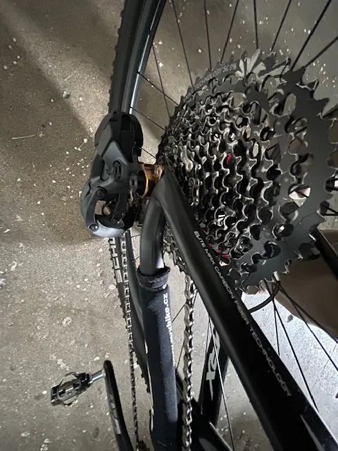 Prodám XC bike postavené na karbonovém rámu MRX 17" Elite s pohonem Sram Eagle GX - AXS 1x12