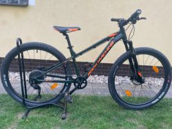 Parádní juniorský trailový hardtail 27,5" – Super stav! Rock Machine ROCK MACHINE Blizzard 27 HD