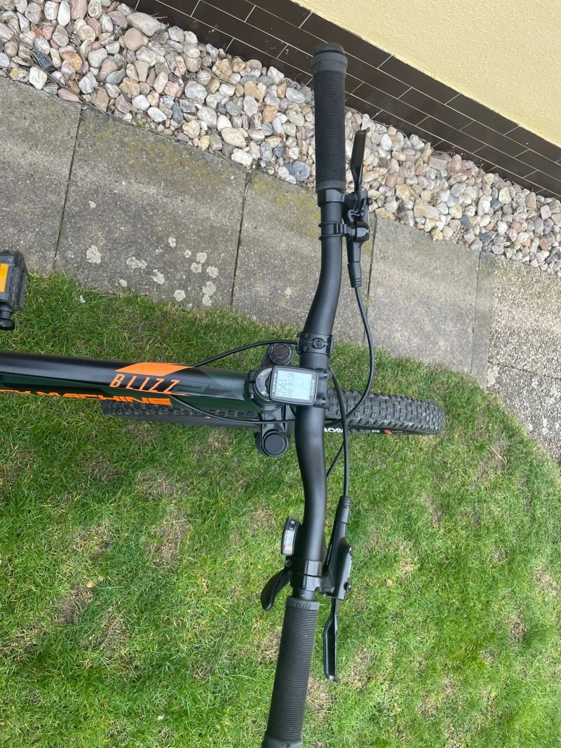 Parádní juniorský trailový hardtail 27,5" – Super stav! Rock Machine ROCK MACHINE Blizzard 27 HD