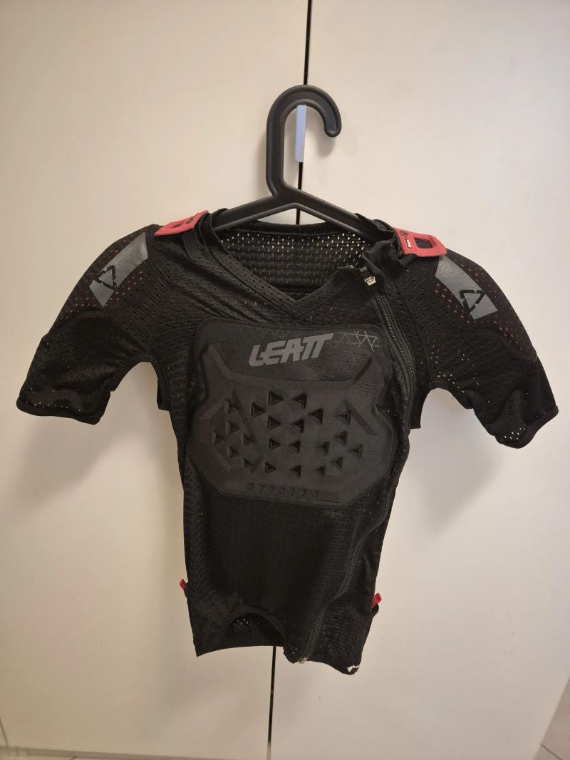Leatt AirFlex Stealth Body Tee