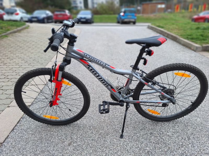 Author A-Matrix 24 stříbrná-červená