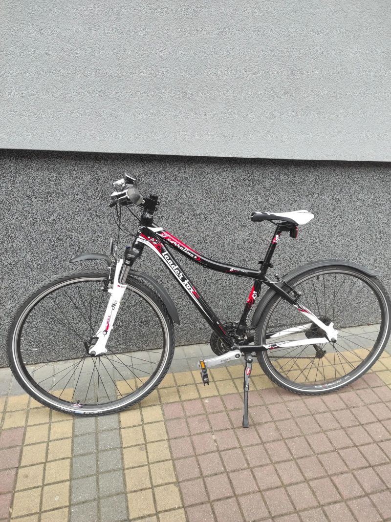 Trekové kolo Leader Fox