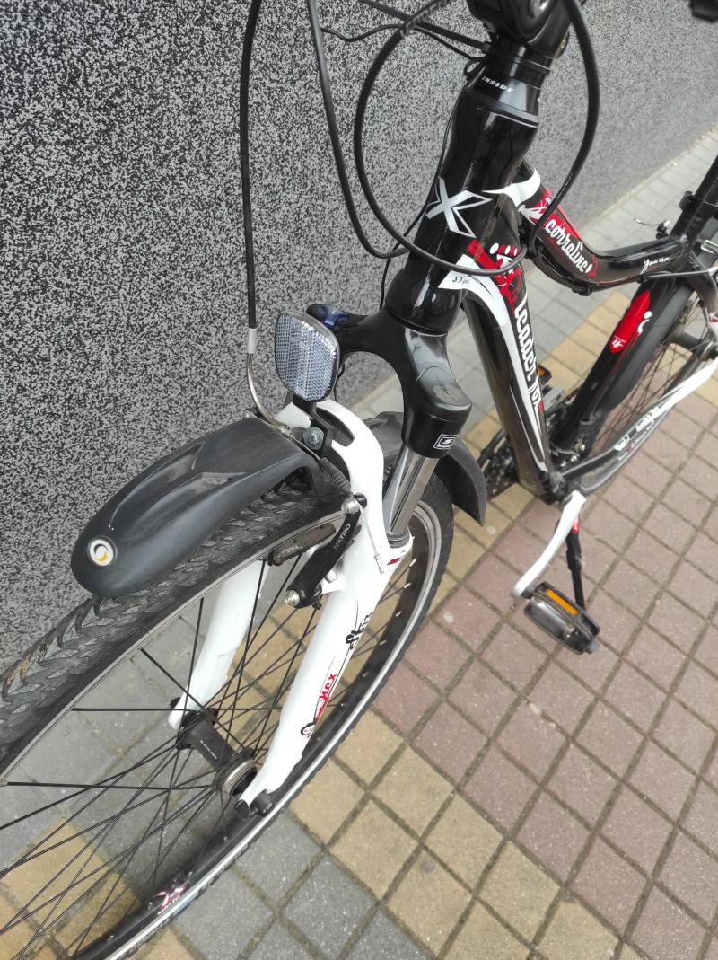 Trekové kolo Leader Fox