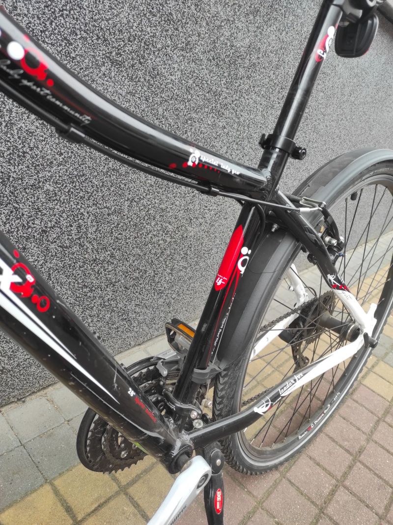 Trekové kolo Leader Fox