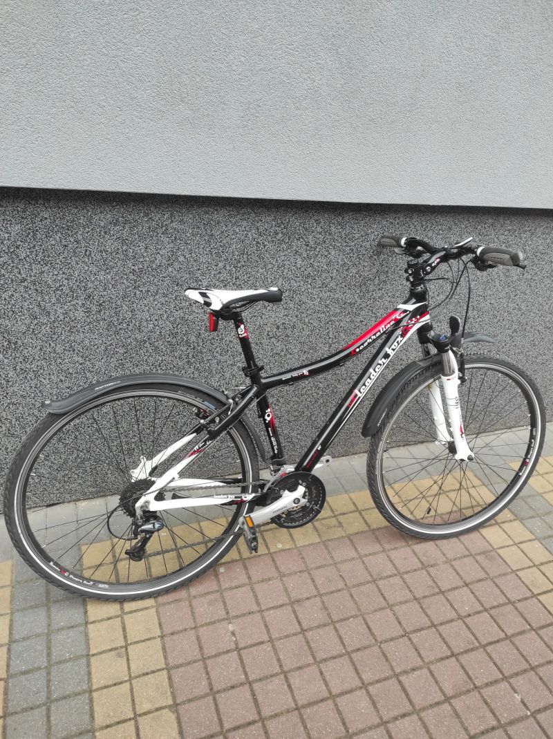 Trekové kolo Leader Fox