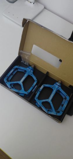 Pedály Race Face atlas blue