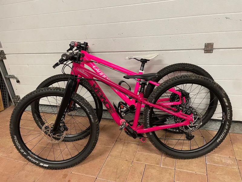 Horské kolo MTB 24” Vpace a Cannondale