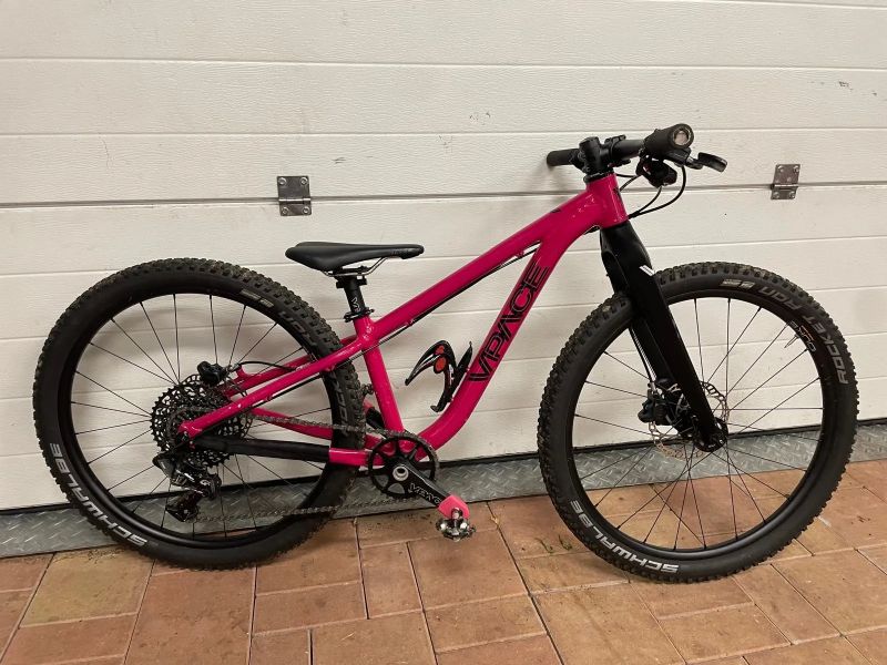 Horské kolo MTB 24” Vpace a Cannondale