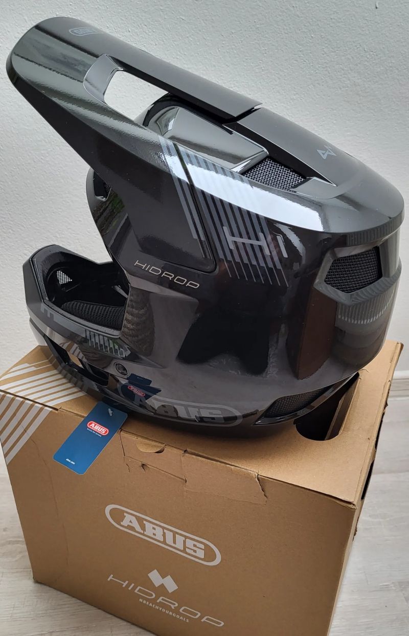 Nová helma ABUS HIDROP vel. L (59-60)
