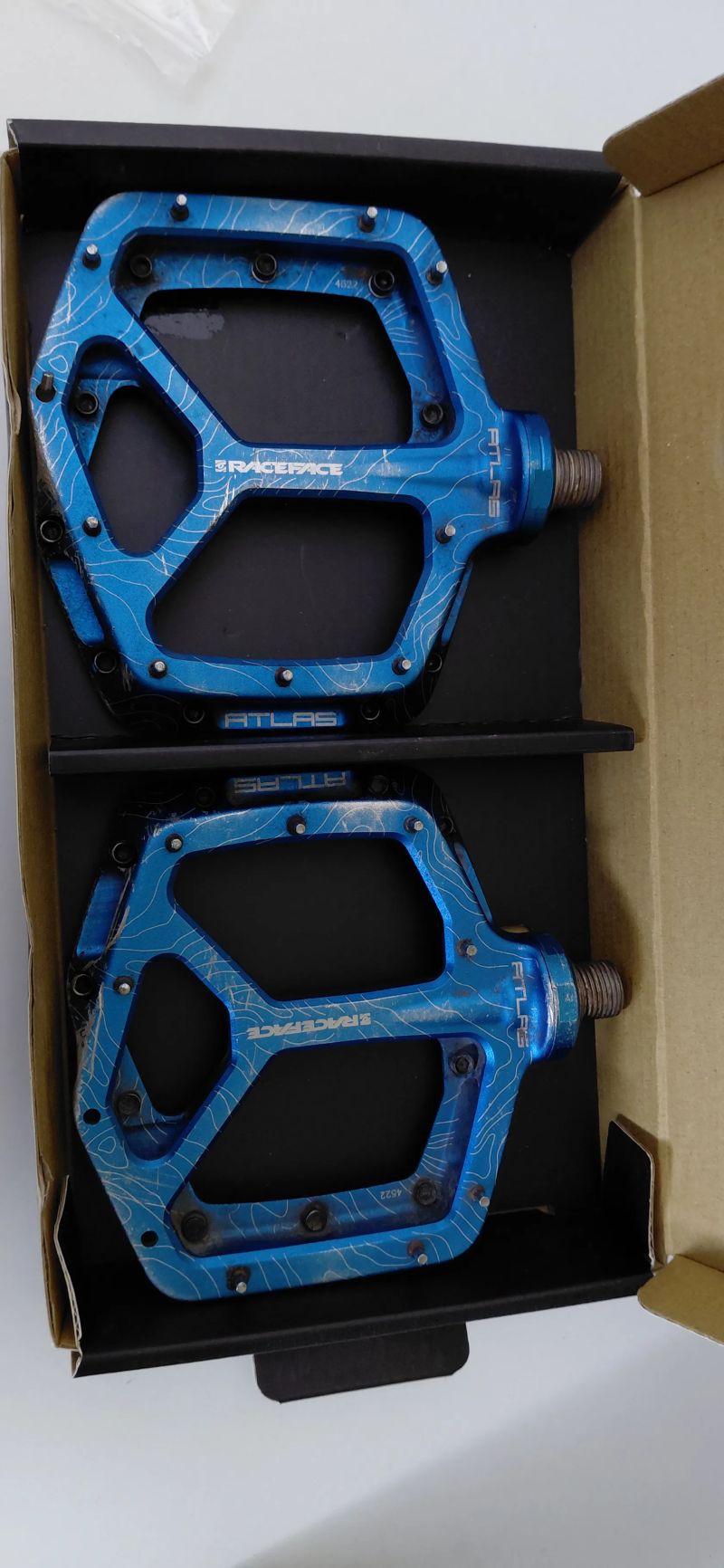 Pedály Race Face Atlas blue