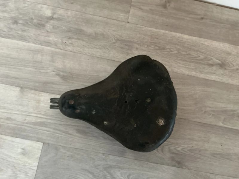 Staré kožené sedlo