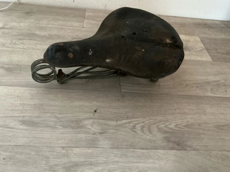 Staré kožené sedlo