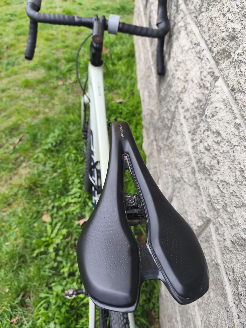 Giant Revolt 1 velikost L (179-191cm)