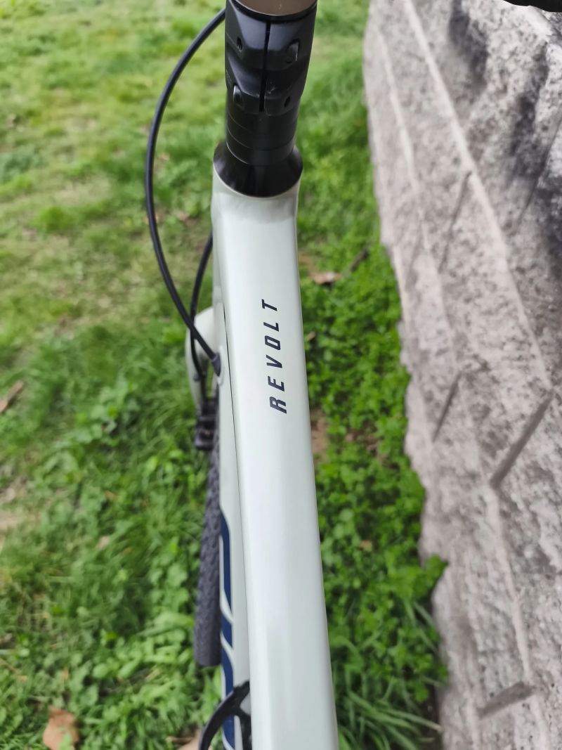 Giant Revolt 1 velikost L (179-191cm)